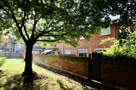 Rear elevation/communal garden