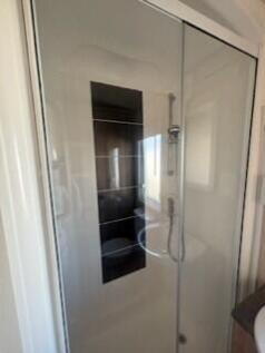 Enclosed Shower Cubicle In The Abi Ambleside Holid