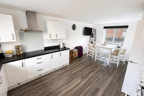 Plover Crescent, Harlow photo 4
