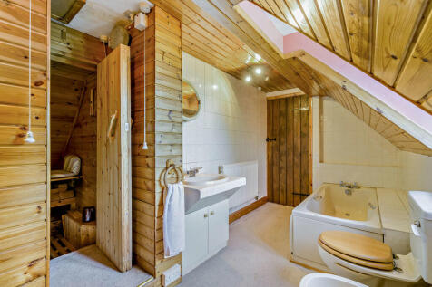 8662260-interior1...