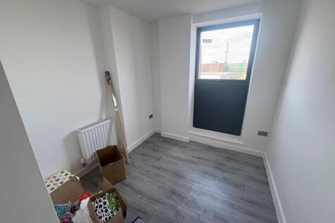 2-bed flat on Joynes House, Woolwich Road, Greenwich, £1,850/mo