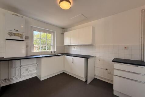 Stow Lodge, Union Road, Onehouse photo 3