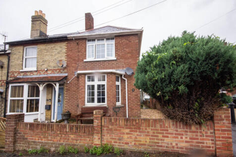 East Cowes, PO32 - property photo