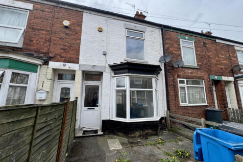 Two bedroom mid-terrace house - For sale by aucti