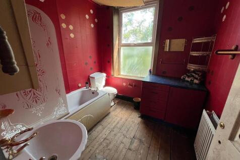 Bramleys Estate Agents - Auction - Leeds Road - Hu