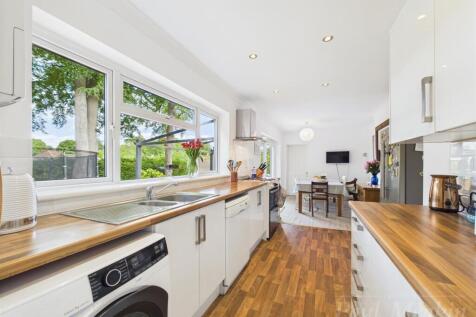 KItchen/ Dining Room