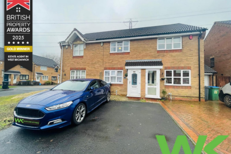 West Bromwich, B71 - property photo