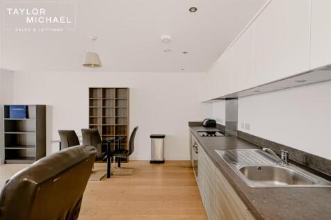 Living Room / Kitchen