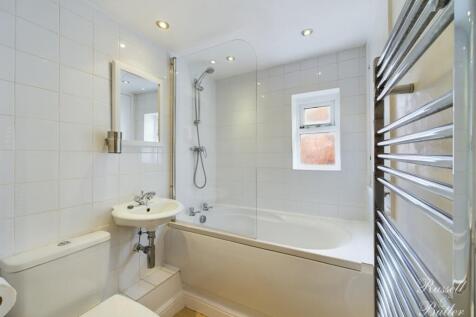 CAM02127G0-PR0124-STILL016