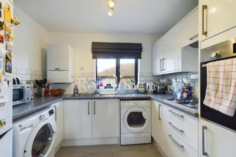 Barton Road, Sutton At Home, Dartford, Kent, DA4 photo 3