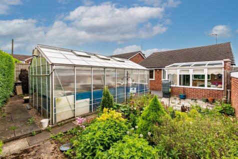 8 Morton Close-7.jpg