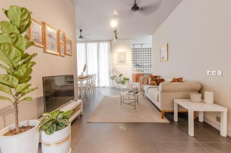 3-Story Shophouse For Sale on Road 60, Siem Reap. Foreign ownership allowed