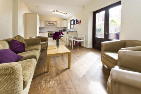 7-bed semi-detached on Dunlop Avenue, Lenton, Nottingham, NG7, £4,641/mo