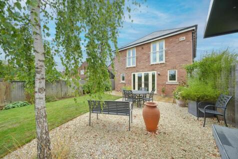 Aylesbury, HP18 - property photo