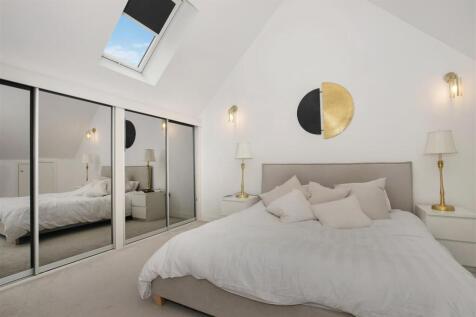 Bed 1.jpg