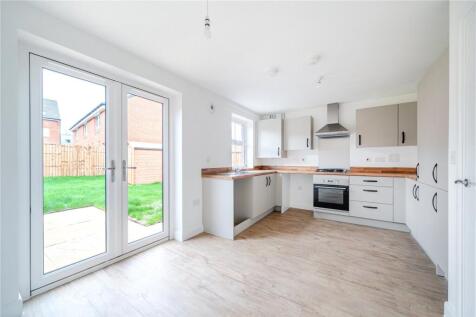 Willenhall Drive, Broughton, Aylesbury, HP22 photo 3
