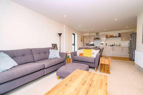Living/Kitchen Area