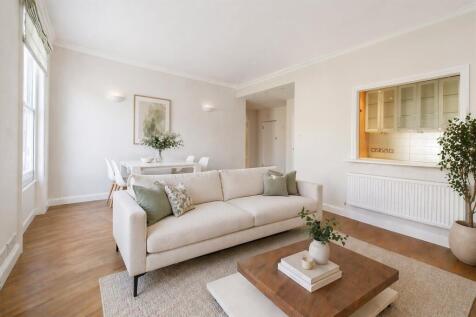 London, W8 - property photo