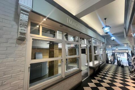 Retail Property (high street) to rent Image 5