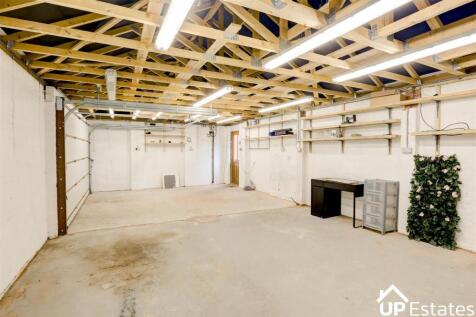 Quadruple Garage/ Workshop