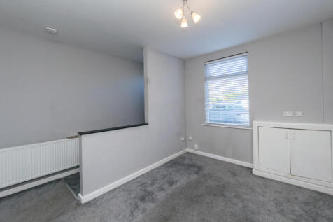 Wood Lane, LEEDS, LS26 0PL photo 2