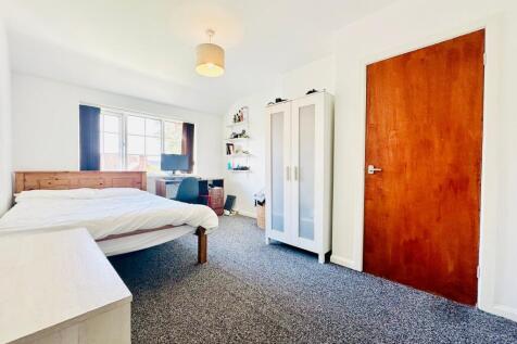 Rolleston Drive, Lenton photo 4