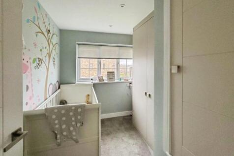 93 Kestrel bed 3 a.jpg