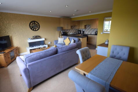 LOUNGE/DINER 