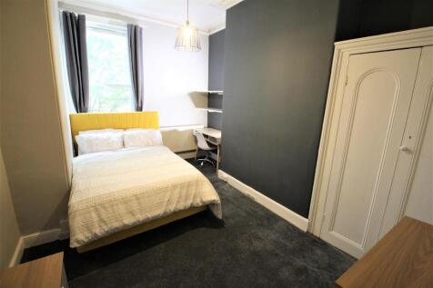 Norwood Grove, Hyde Park, Leeds, West Yorkshire, LS6 photo 5