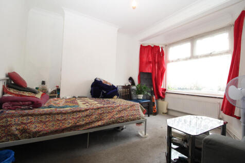 Three Bedroom House with Garage, NW2