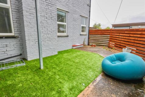 rear shared garden