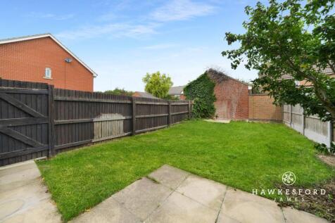 Anatase Close, Sittingbourne - Garden