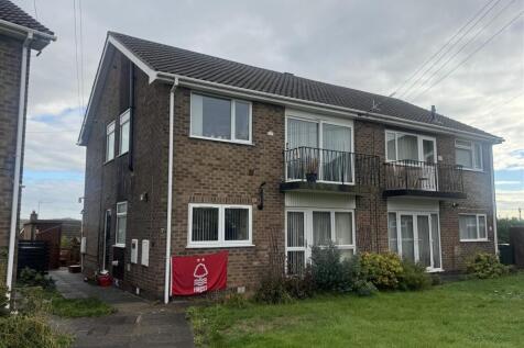 2-bed flat on Orchard Court, Gedling, Nottingham, £850/mo