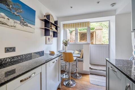 Kitchen / Breakfast Room