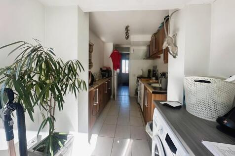 Orchard Avenue, Castle Donington photo 3
