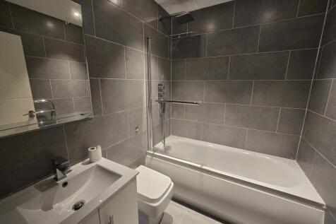Woburn House, High Street, Addlestone, Surrey photo 5