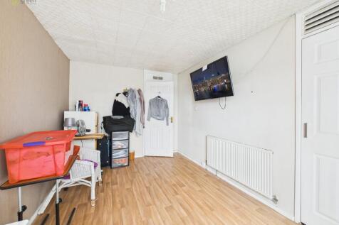 CAM04914G0-PR0285...