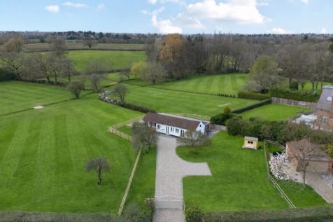 Byron Barn external 2.png