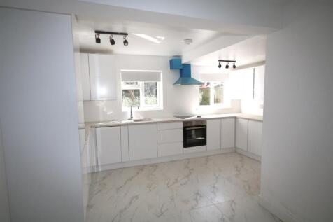 Kitchen d.JPG