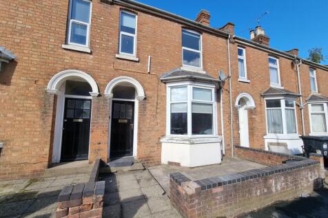 4-bed terraced on 15 Aylesford Street, Leamington Spa, £2,840/mo