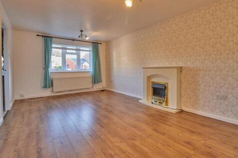Lounge dining room to front