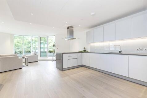 Available from 21/08/2026 Luxurious three bedroom apartment located in the Vista Altissima Building at Chelsea Bridge Wharf. Spacious open plan kitchen with beautiful stone work surface fishes and bea