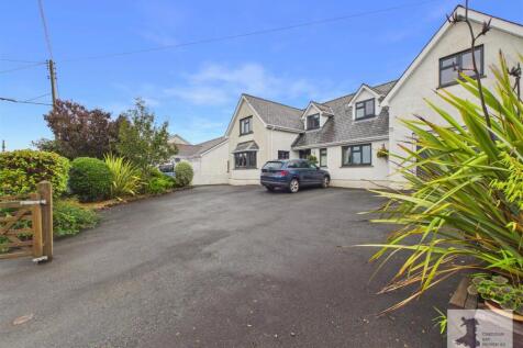 Front/Driveway