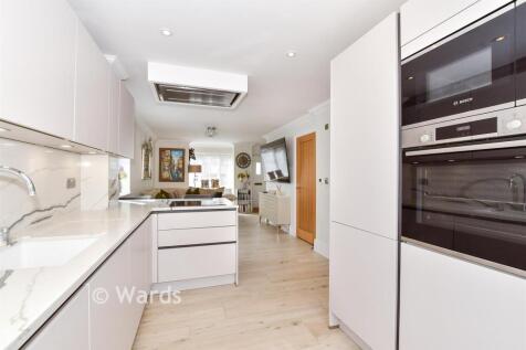 Lounge/Kitchen