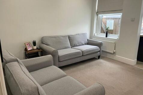 West End // 3 Bed // August 2027 photo 4
