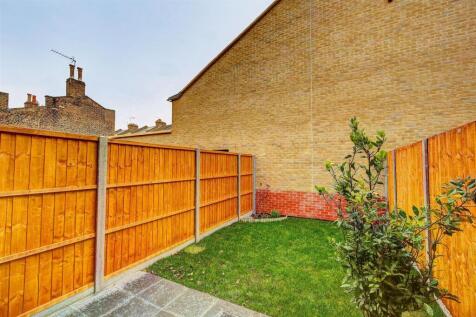 Oak Terrace Kennington Eden Harper.jpg