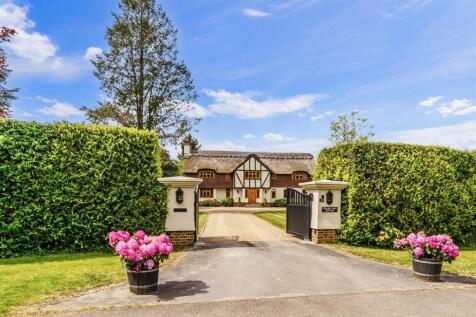 WILLOW TREE COTTAGE  (32).jpg