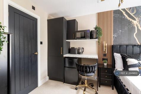 Room 4 - Double En Suite