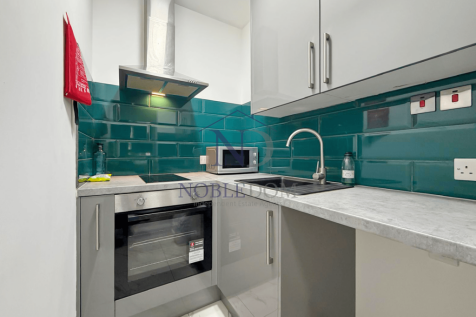 STUDIO FLAT IN HOUNSLOW