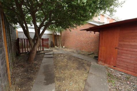 Eltham Ave photo 4